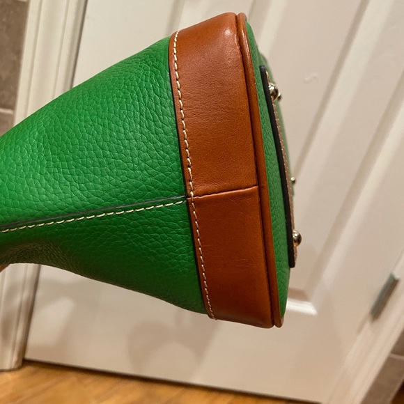 SOLD Dooney & Bourke Kelly Green Darcy Satchel - Picture 4 of 13